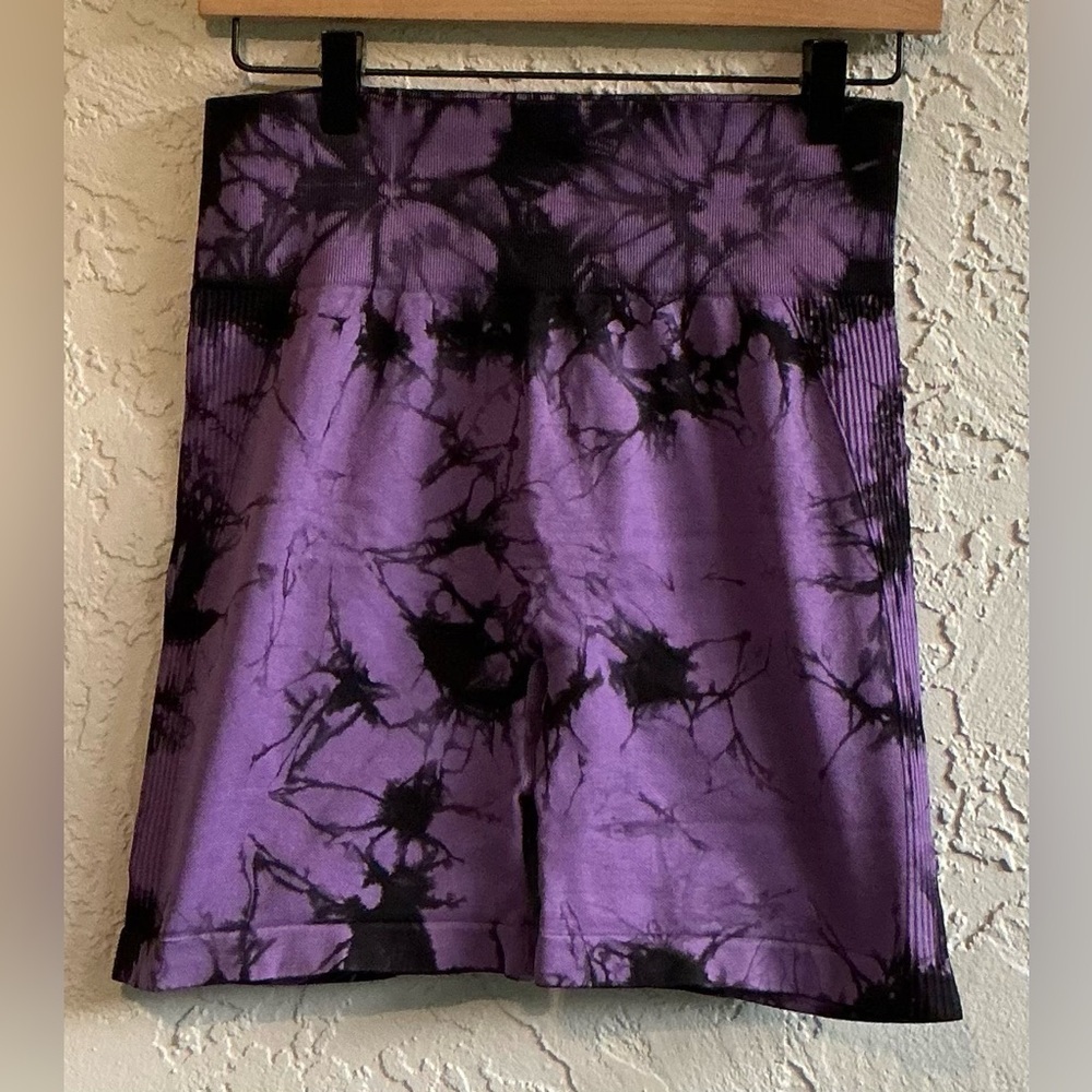Purple & Black Tie-Dye Women's Yoga Shorts- Size XL